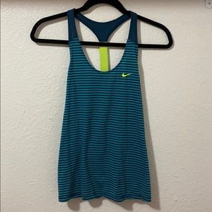 Nike top